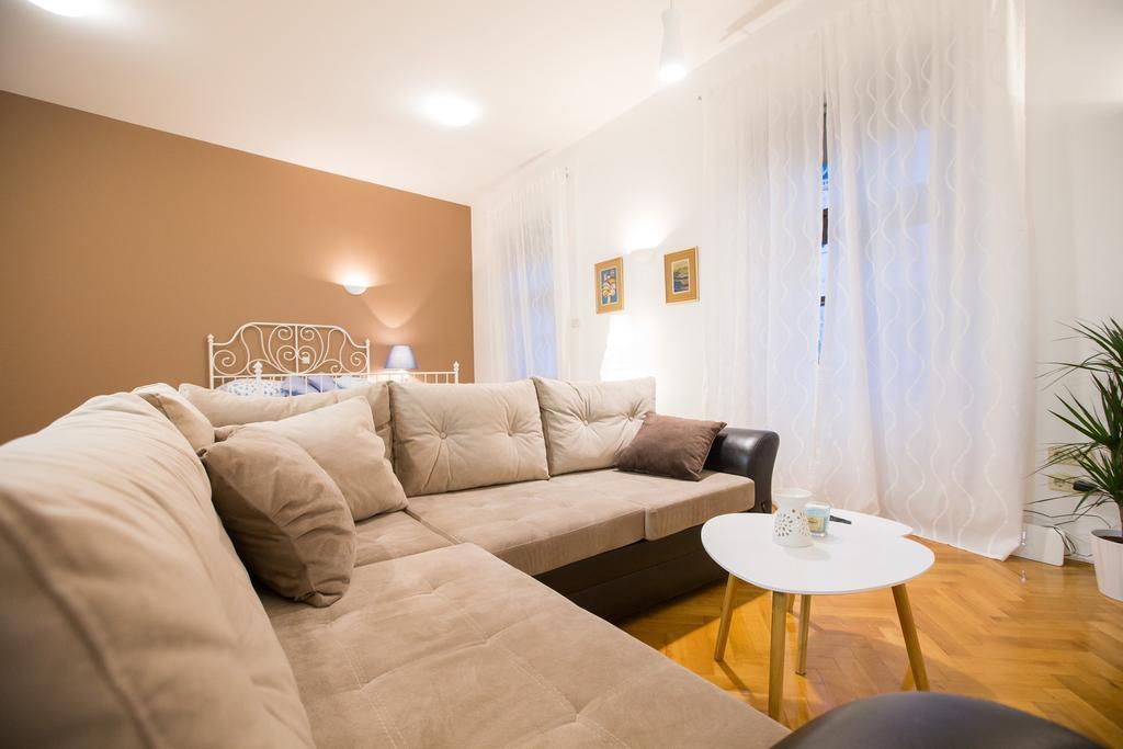 Apartman Kaptol ซาเกร็บ ภายนอก รูปภาพ