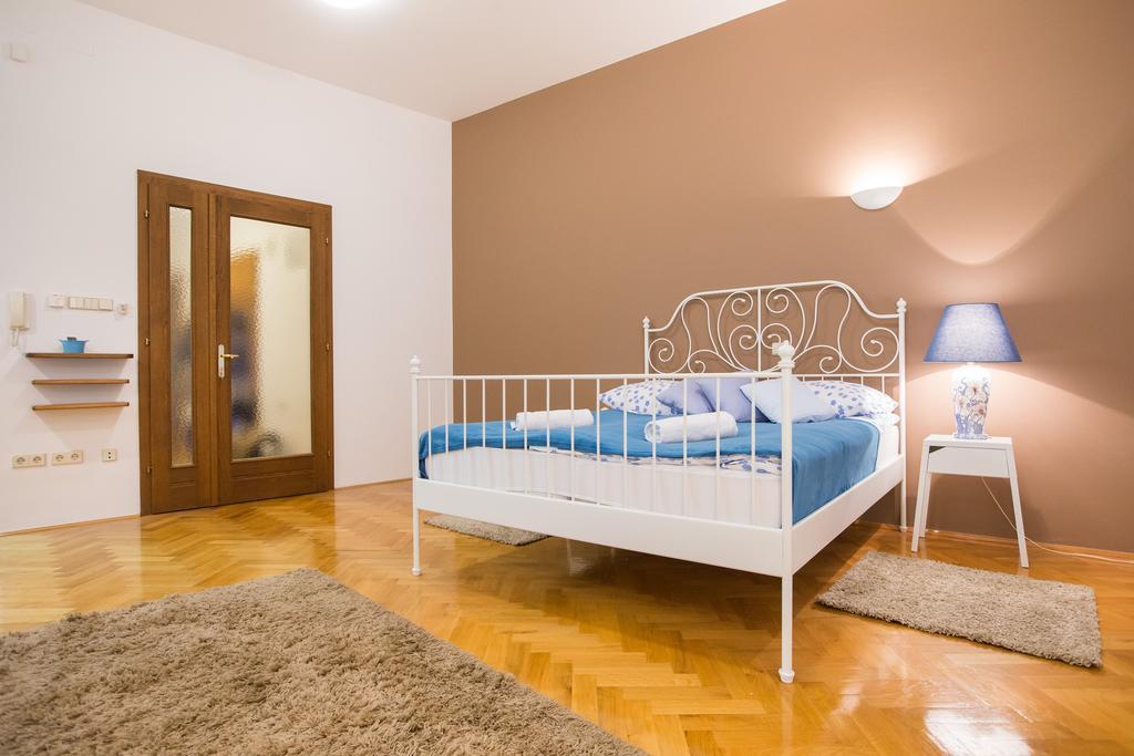 Apartman Kaptol ซาเกร็บ ภายนอก รูปภาพ