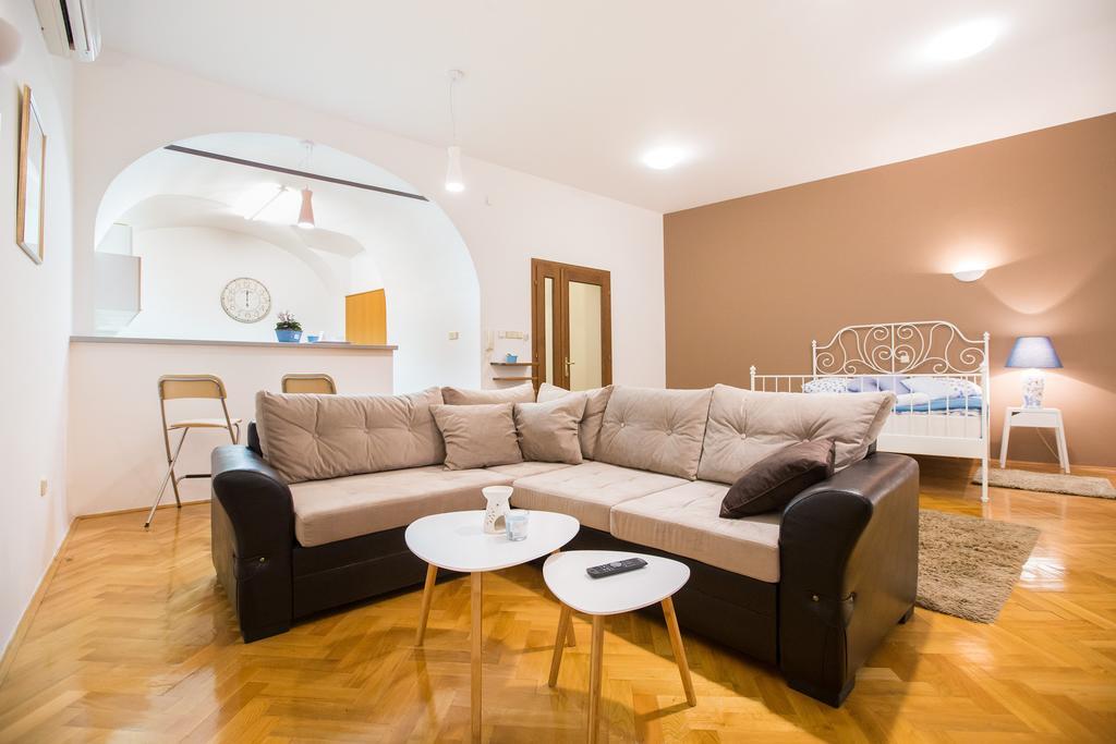 Apartman Kaptol ซาเกร็บ ภายนอก รูปภาพ